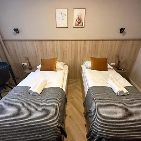 Lenau 3*