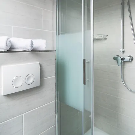 Hotel apartamentowy Lenau