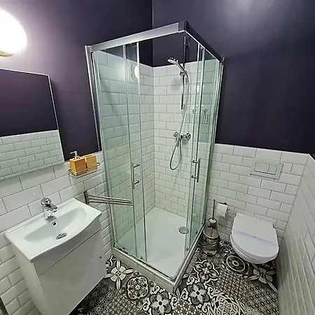 Lenau 3*