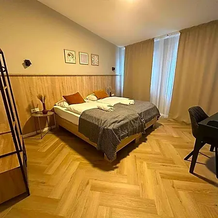 Lenau Lägenhetshotell