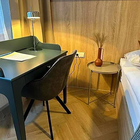 Lenau 3*